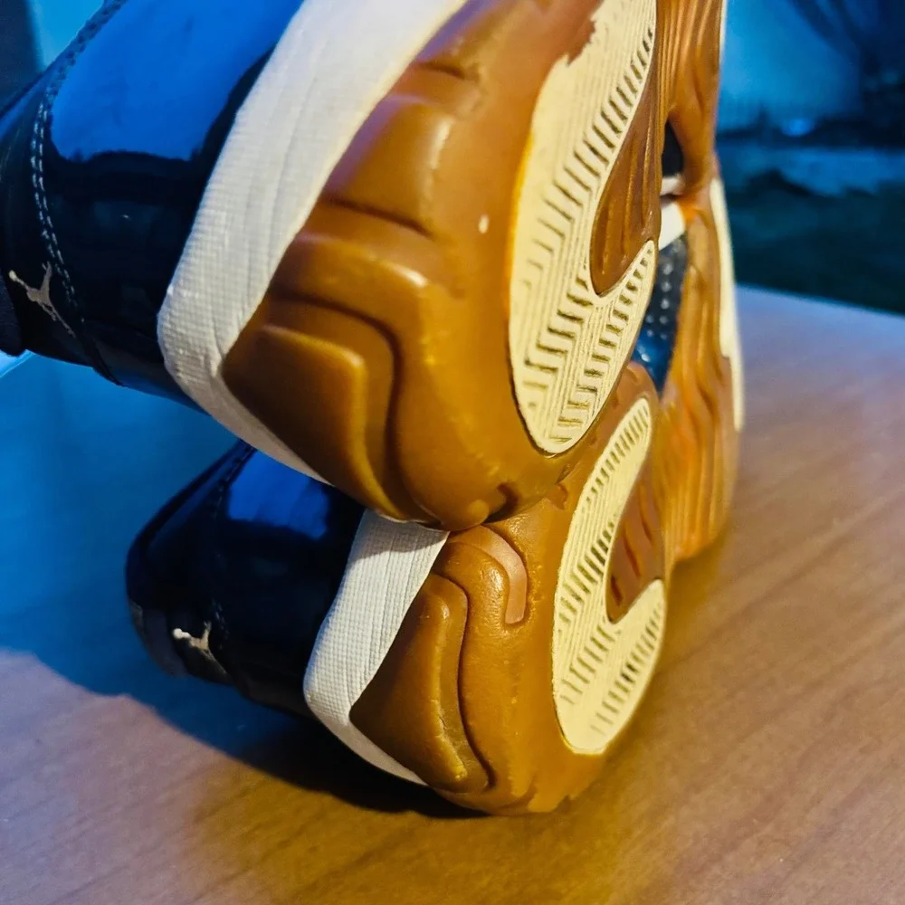 Jordan 11 Retro Low Midnight Navy Gum Bottom Mens 14 528895-405 2016 No laces - Picture 9 of 9